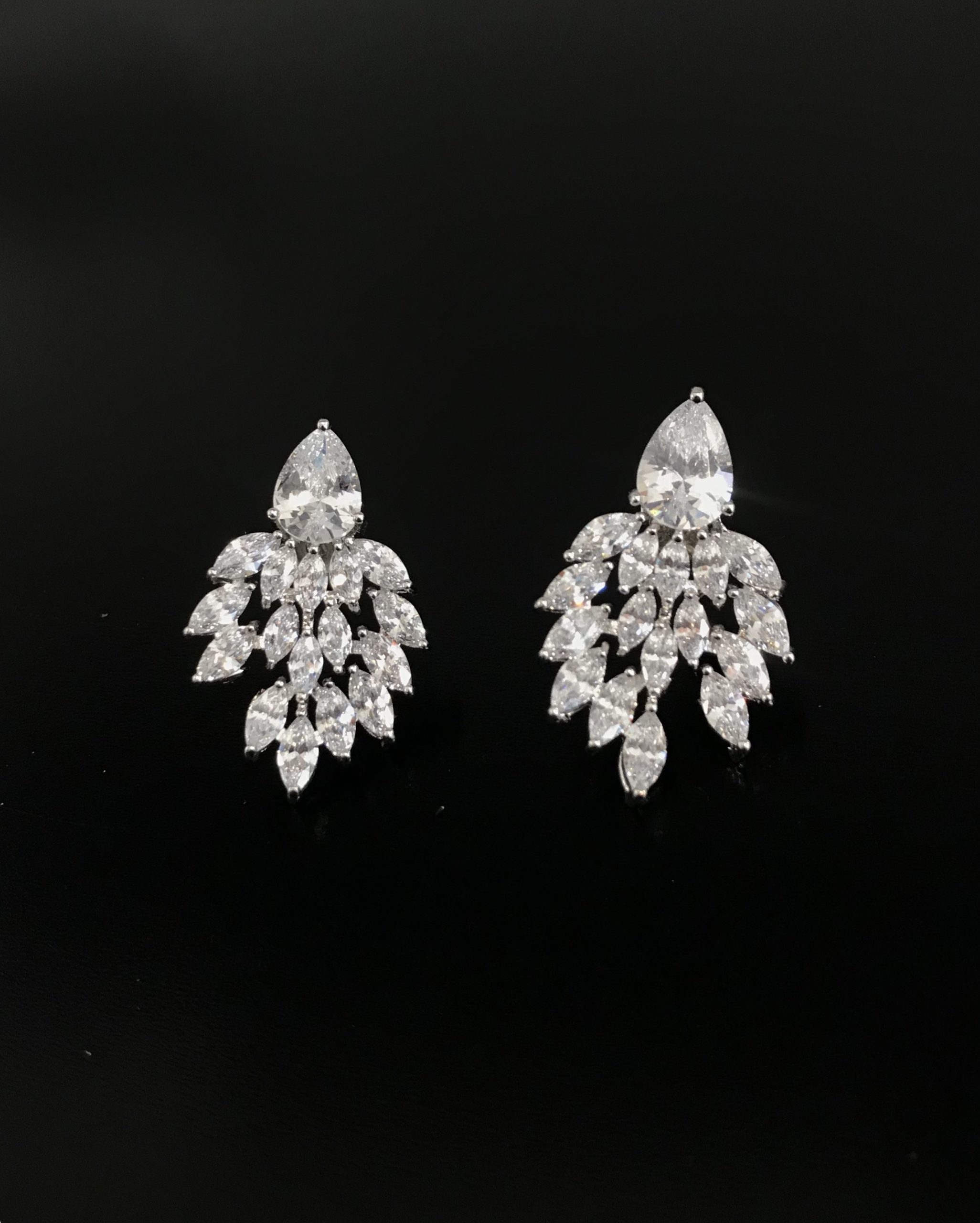 Earrings Feather set by Pear and Marquise stone in silver
